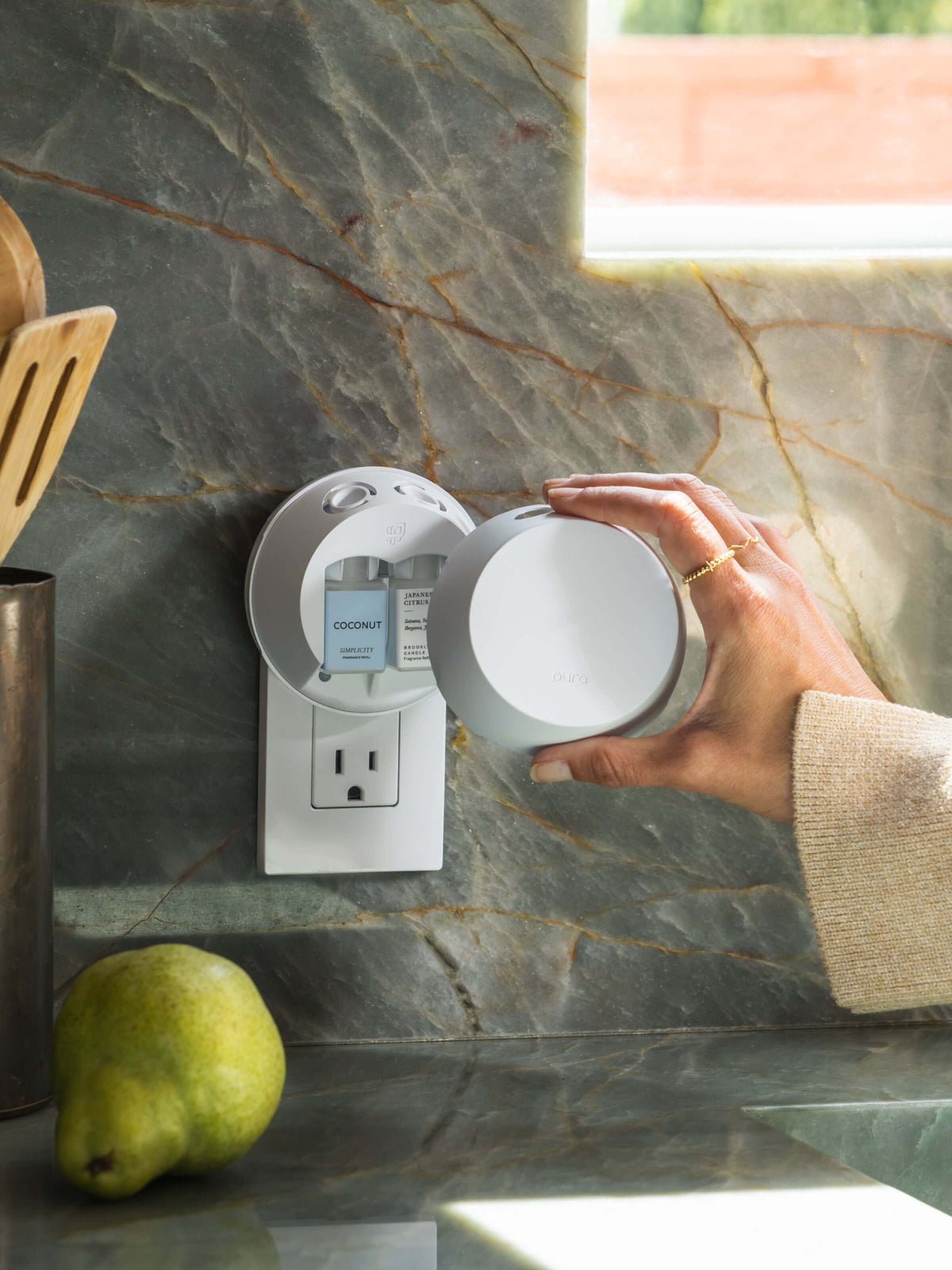 Pura4™ Smart Fragrance Diffuser