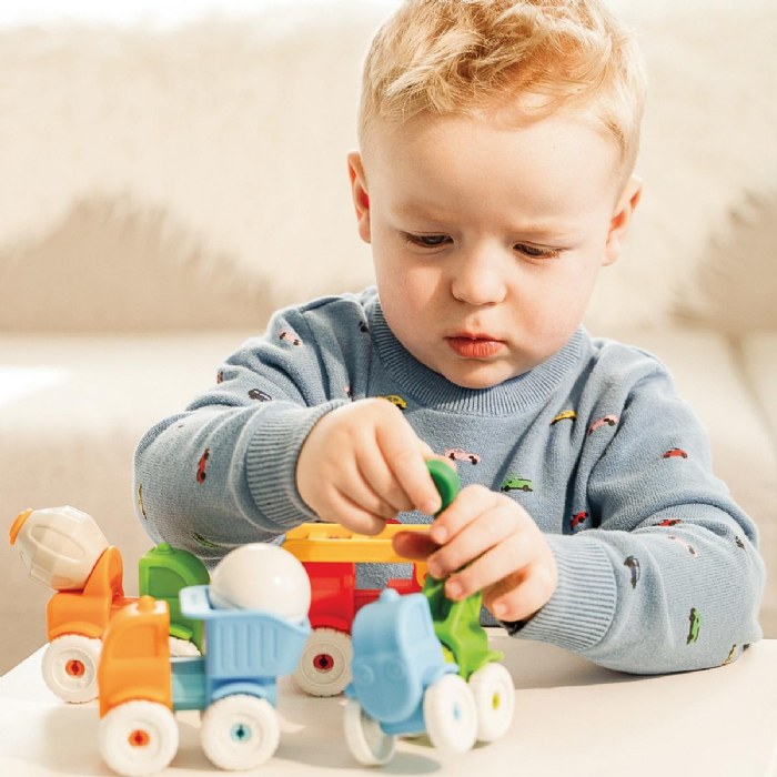 Detail view of SmartMax My First Vehicles by Smart Toys and Games