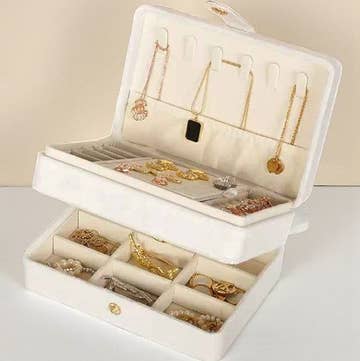 Gracie Velvet Jewelry Box