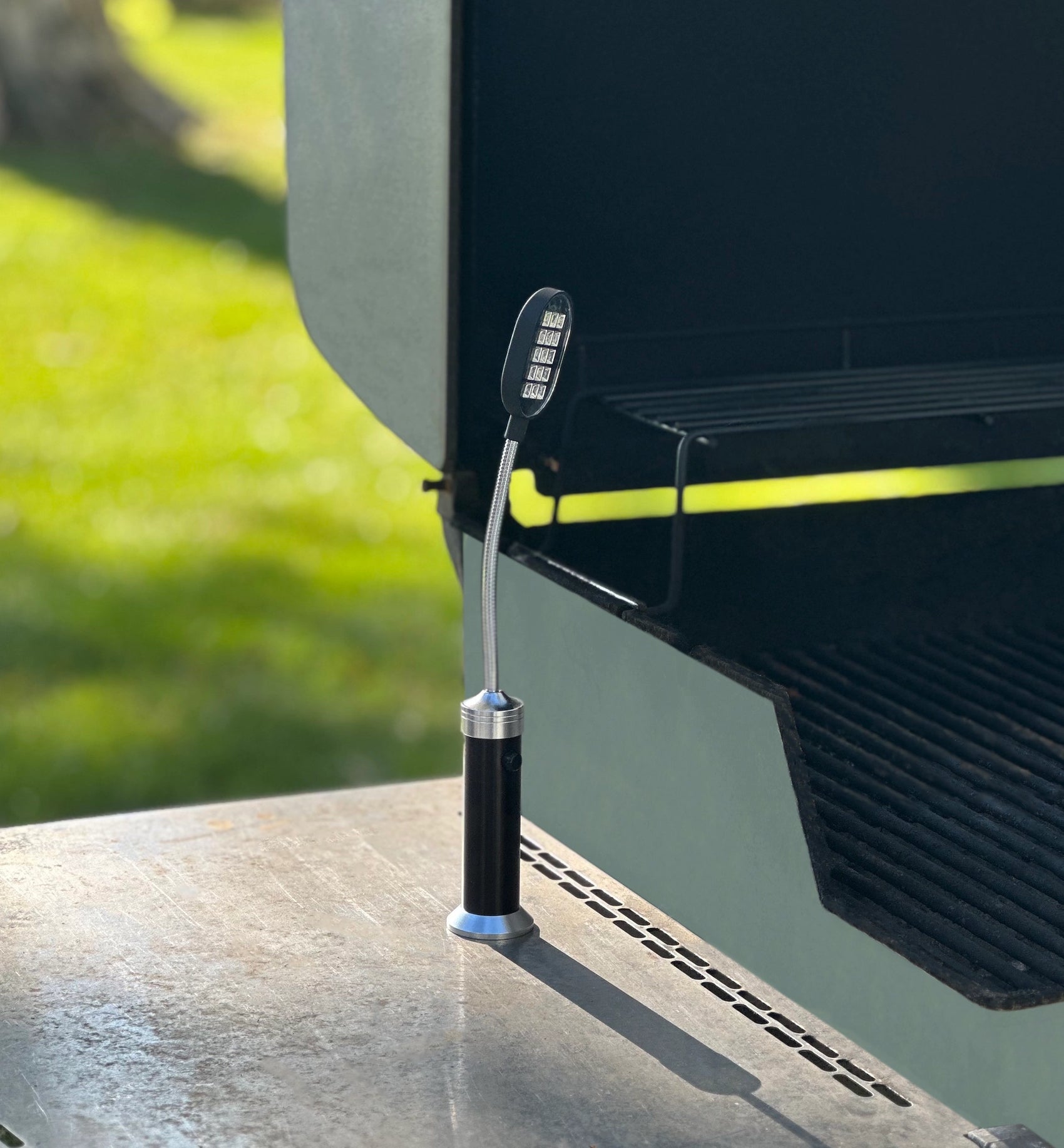 Outdoor Rotating Grill Light