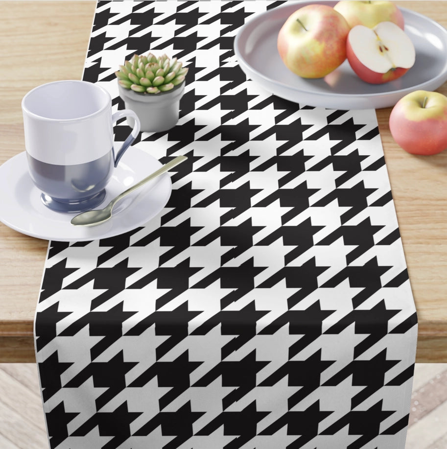 Table Runner - Houndstooth