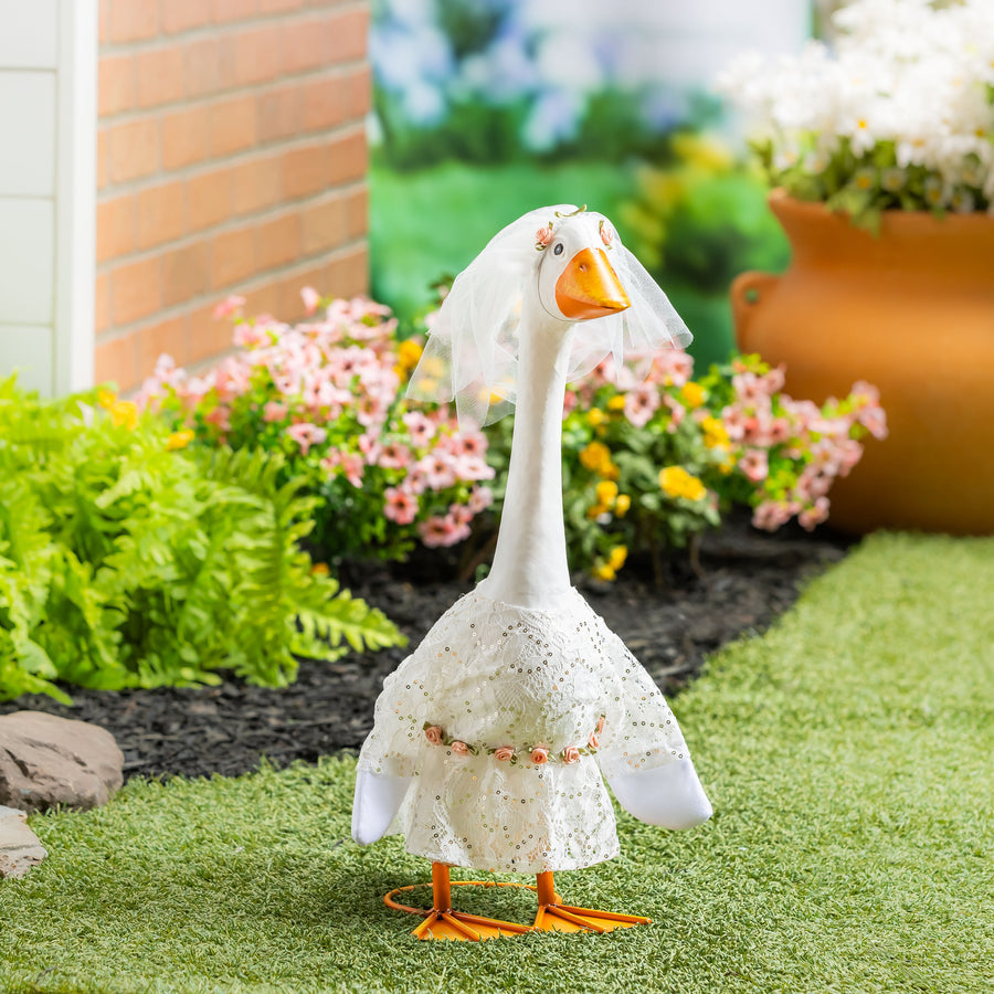 Giddy the Goose Outfit